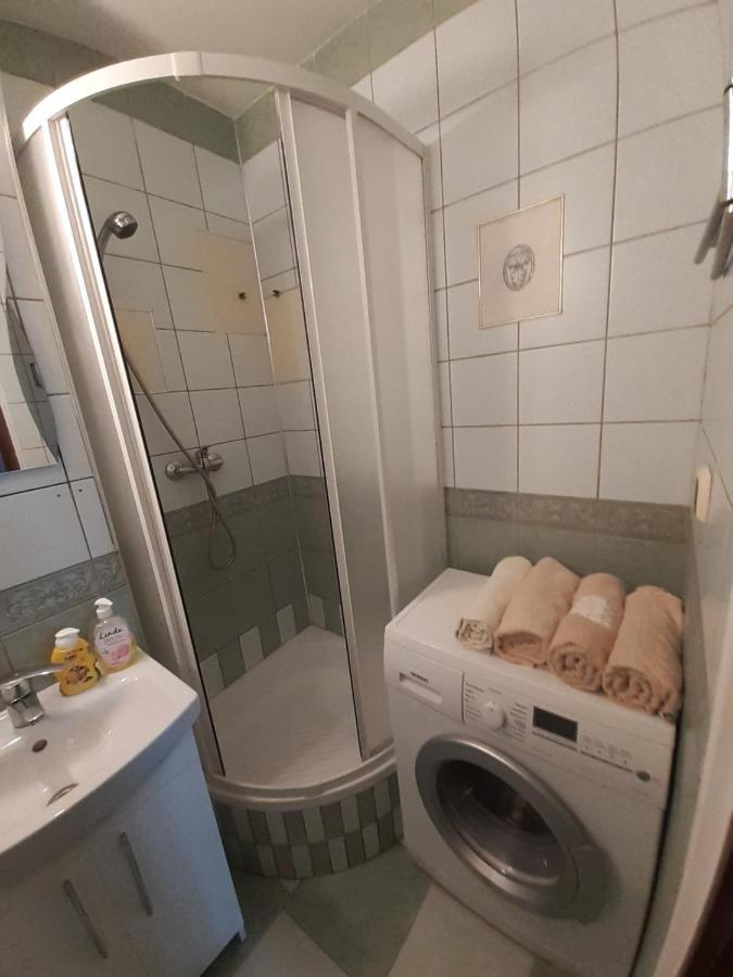Centrum Zlote Tarasy Metro Rondo Onz Balkon Lägenhet Warszawa Exteriör bild