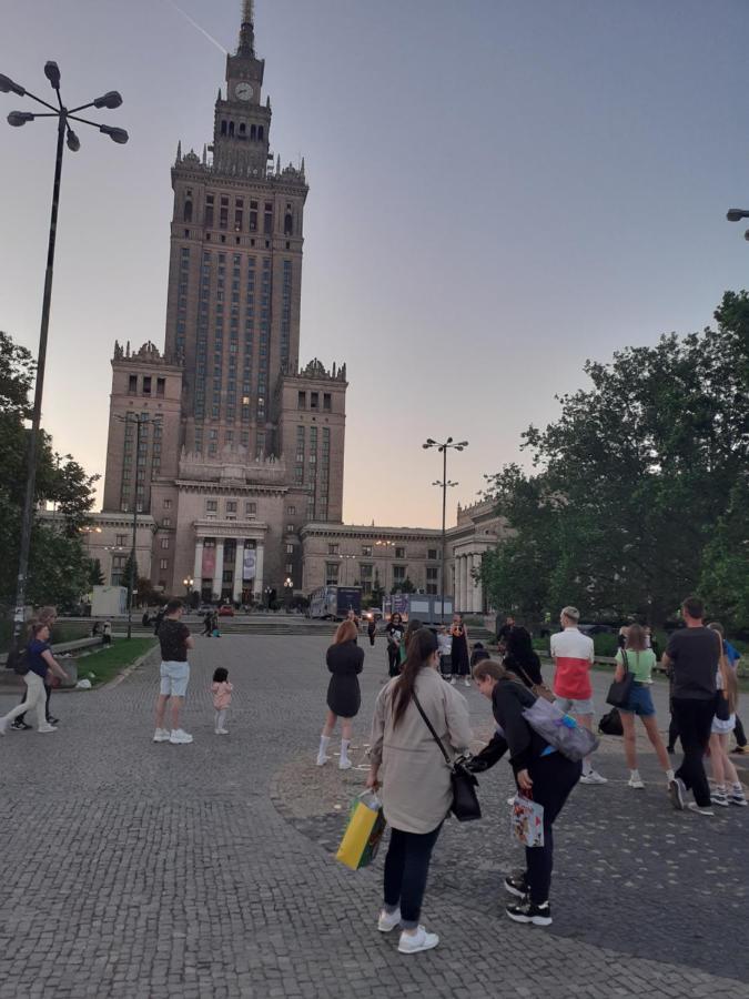 Centrum Zlote Tarasy Metro Rondo Onz Balkon Lägenhet Warszawa Exteriör bild